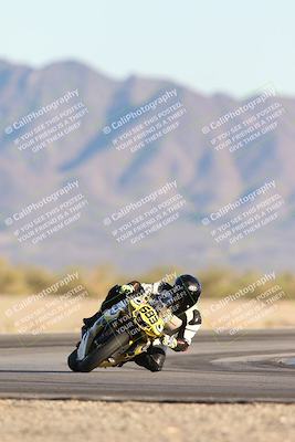 media/Dec-07-2025-CVMA (Sun) [[3e7d2de5dc]]/Race 17-Amateur Formula Middleweight/